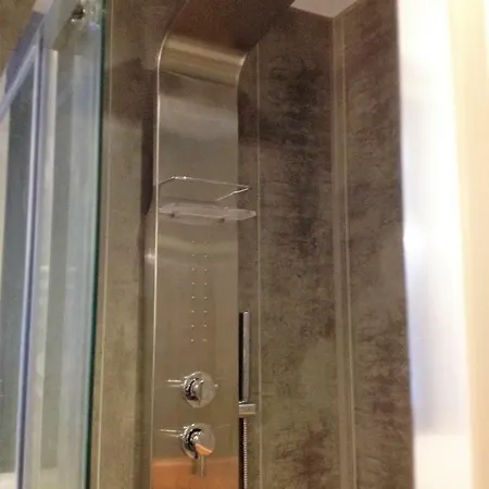 Appartement Au Vieux Lavoir Avec Parking Prive, Jardin , Climatisation, A 500 M De La Cite Carcassonne