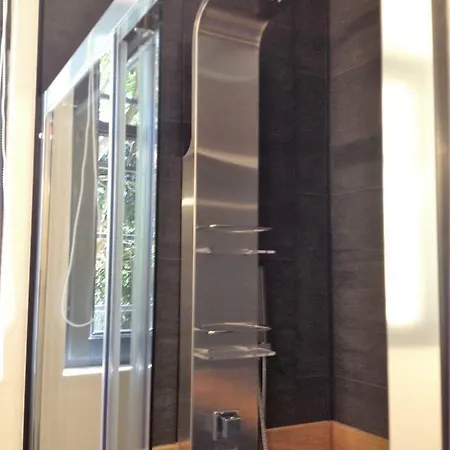 Au Vieux Lavoir Avec Parking Prive, Jardin , Climatisation, A 500 M De La Cite Apartamento