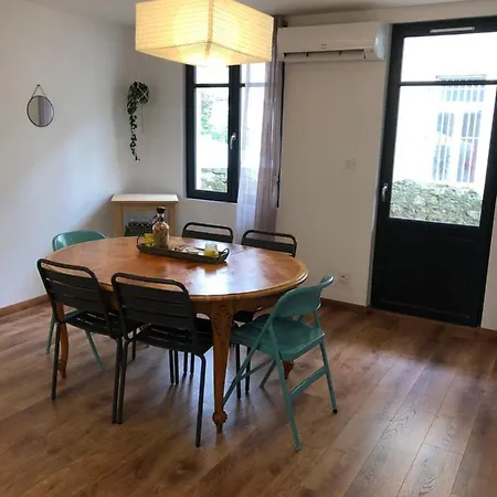 Apartamento Au Vieux Lavoir Avec Parking Prive, Jardin , Climatisation, A 500 M De La Cite Carcasona
