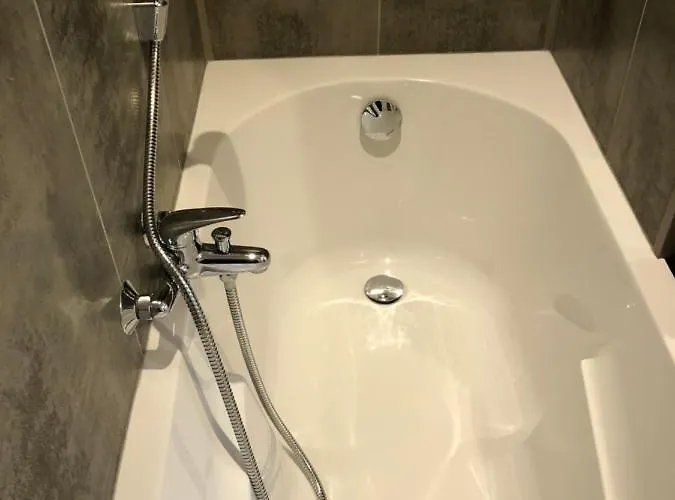 Au Vieux Lavoir Avec Parking Prive, Jardin , Climatisation, A 500 M De La Cite Carcassonne